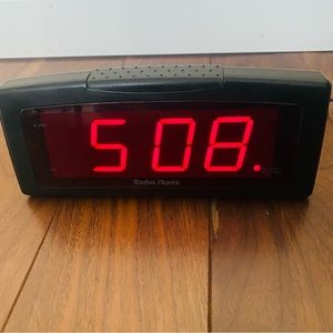 Radio Shack Vintage Digital Clock with Alarm 90s